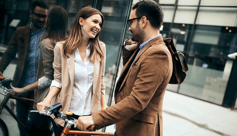 Come tenere gli occhi dell’uomo che desideri su di te e solo su di te